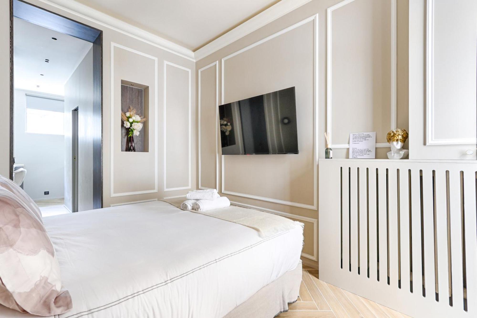 Luxury And Design Studio Invalides Paris Luaran gambar