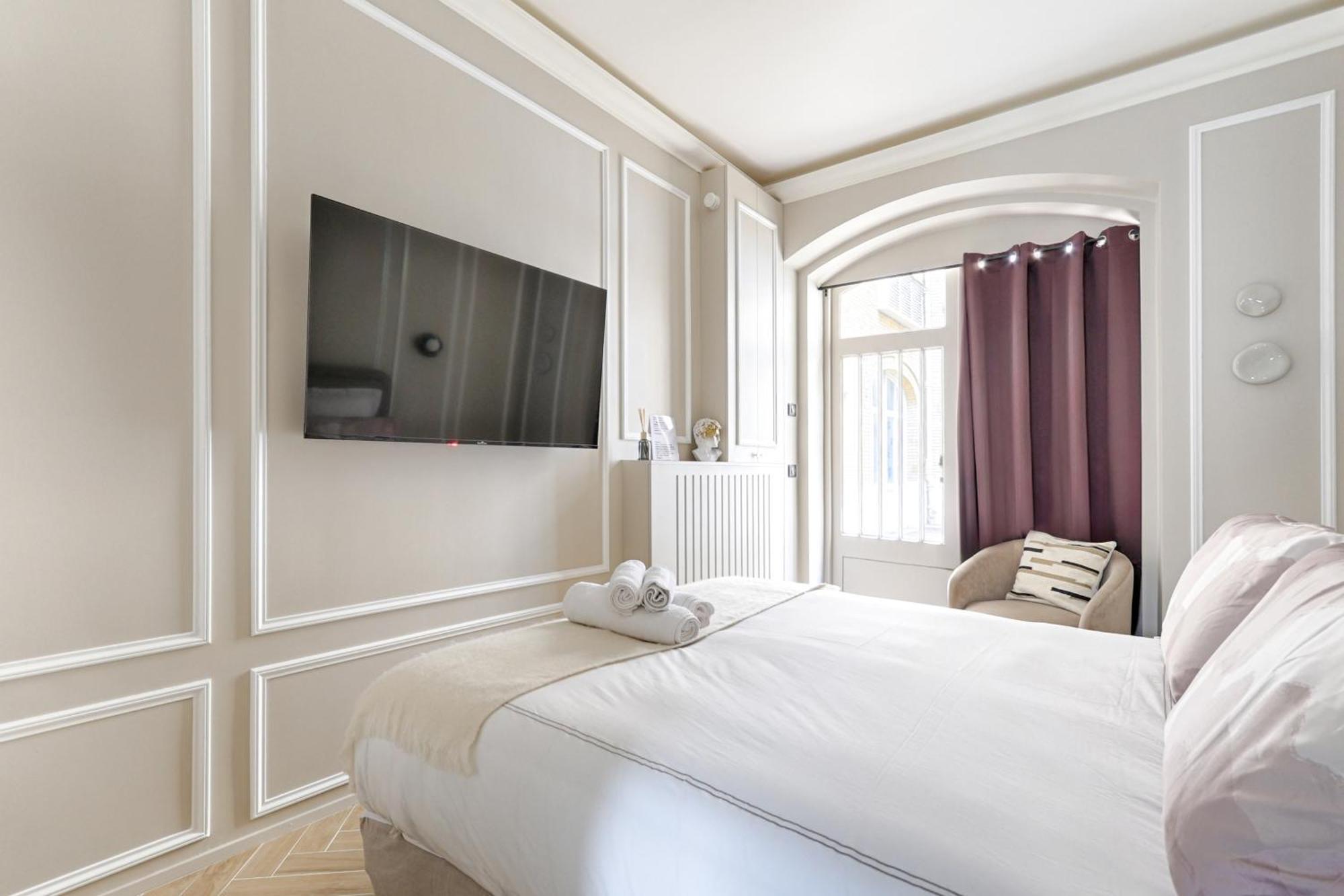 Luxury And Design Studio Invalides Paris Luaran gambar